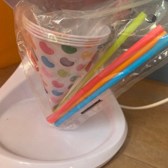 Jelly Belly Snow Cone Machine- and Cups/Straw Set NWOT - Picture 2 of 4